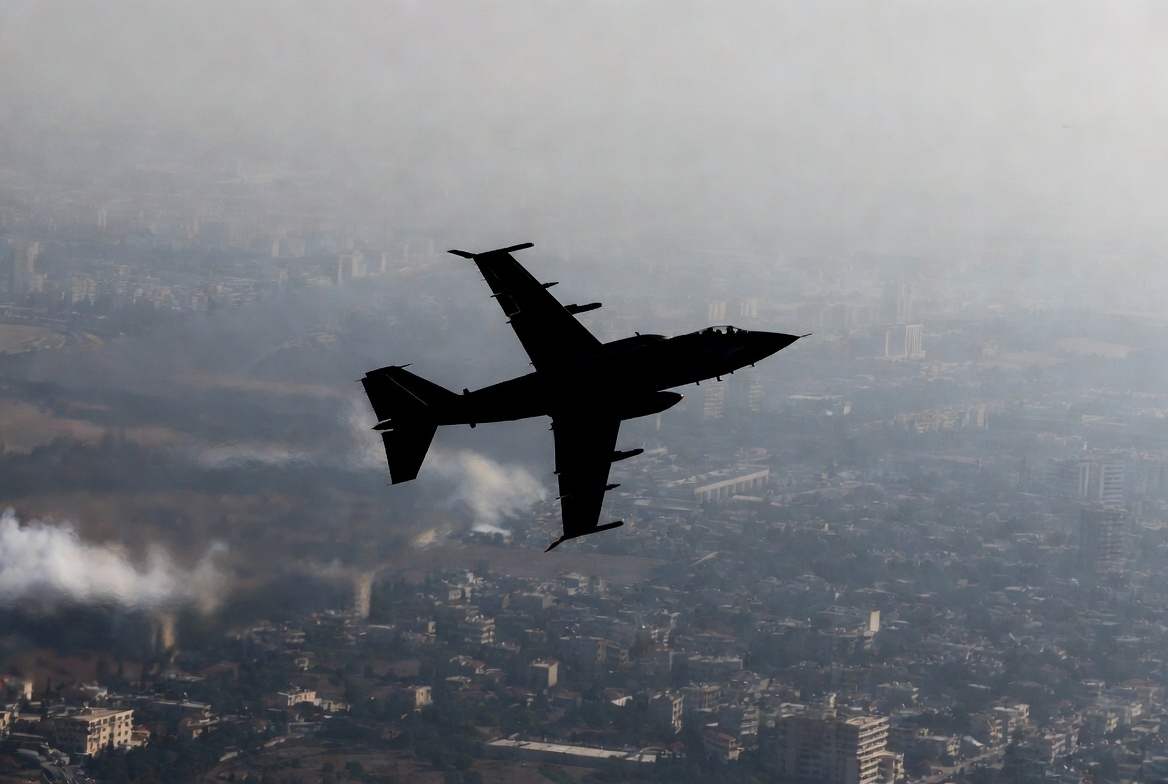 Израиль нанес удары по заводам по производству крылатых ракет в Тегеране