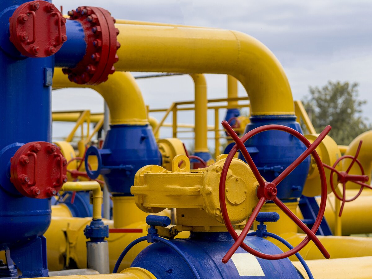 Венгрия приостанавливает поставки газа на Украину, пока не получит нефть