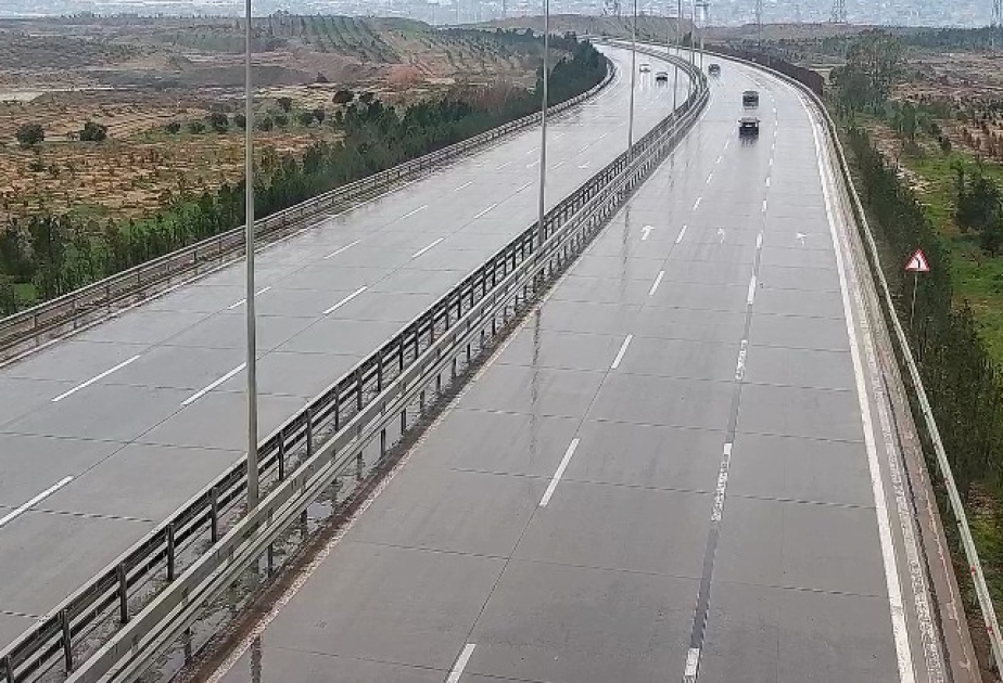 На некоторых полосах дороги Зыхский круг - Аэропорт скорость снижена до 20 км/ч