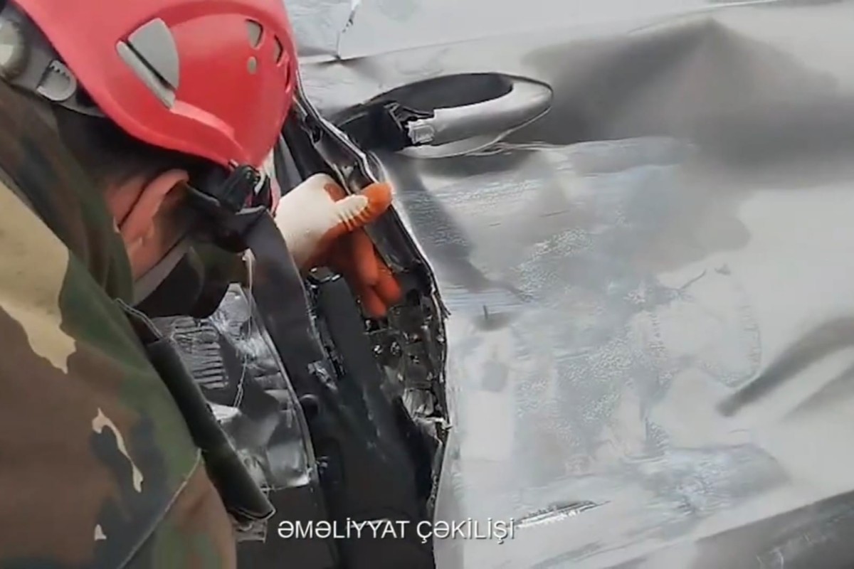 В Хачмазе в результате ДТП 74-летняя женщина оказалась зажатой в автомобиле