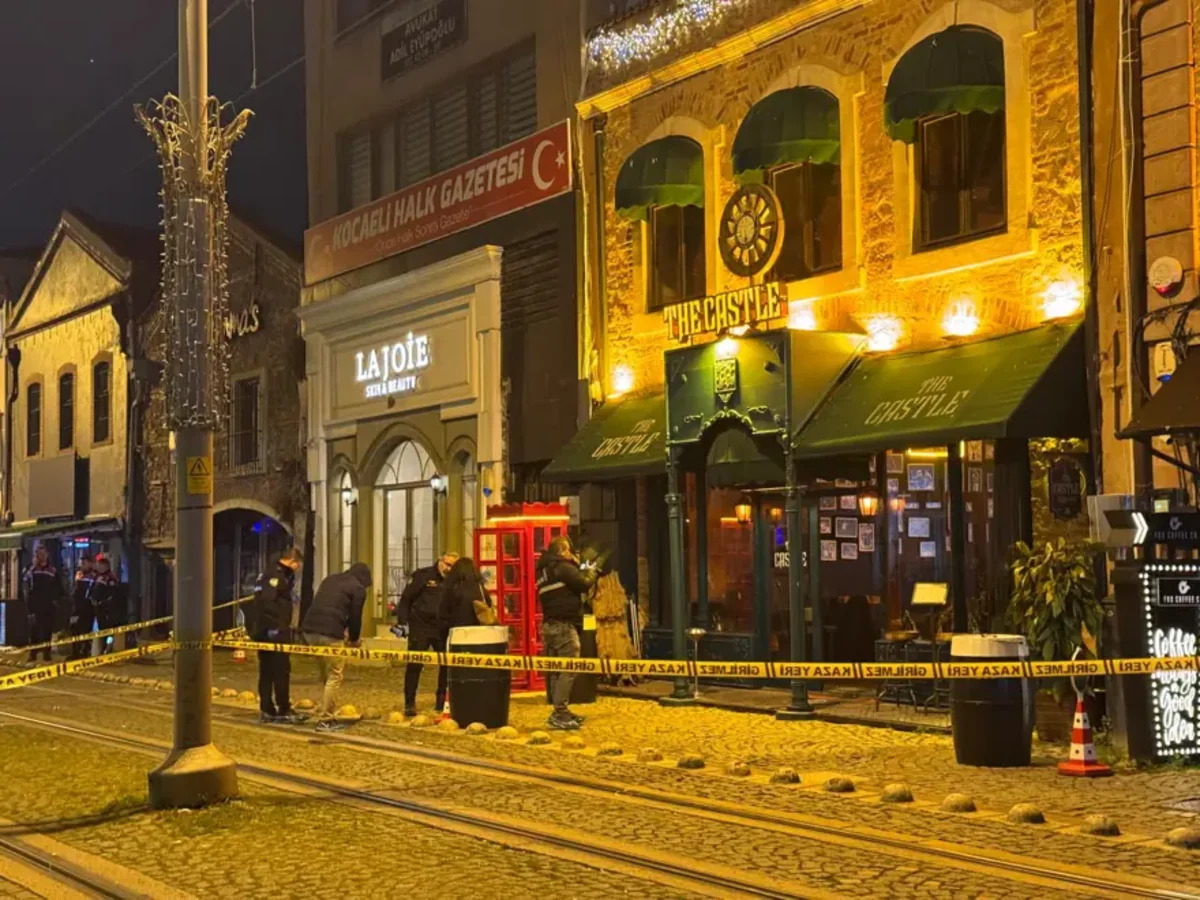 При вооруженном нападении на бар в Турции погибли двое, пострадали три человека