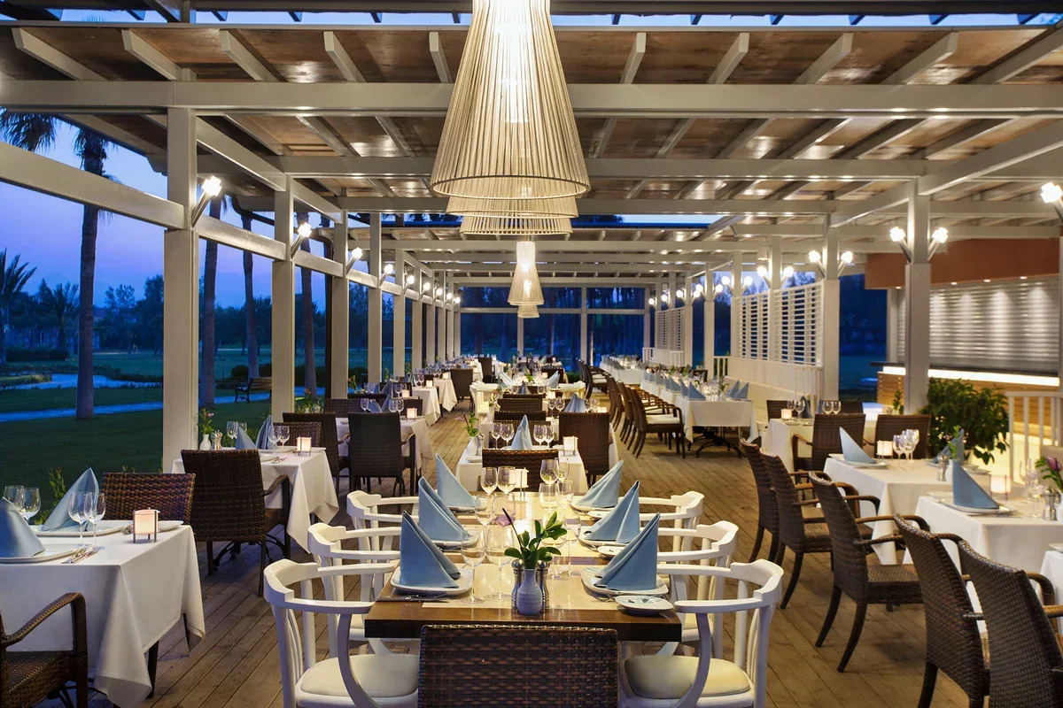 Оборот общепита в Азербайджане вырос почти на 4%