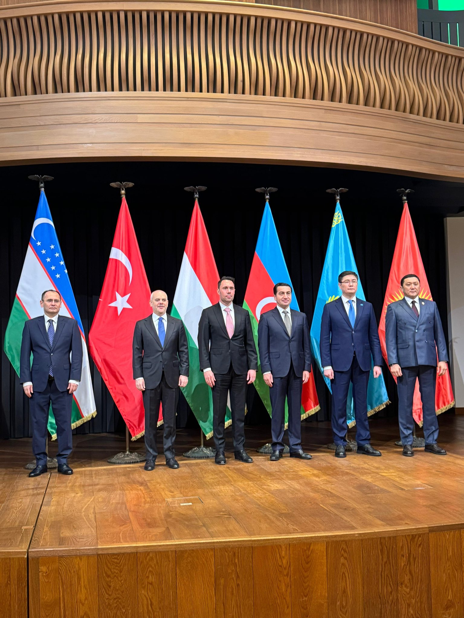 Хикмет Гаджиев принял участие во встрече помощников руководителей стран ОТГ