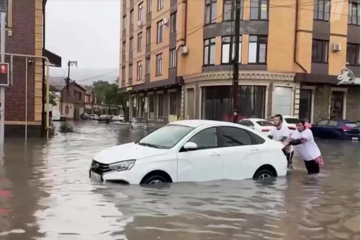 В Дагестане из-за наводнений остались без света 60 тысяч человек