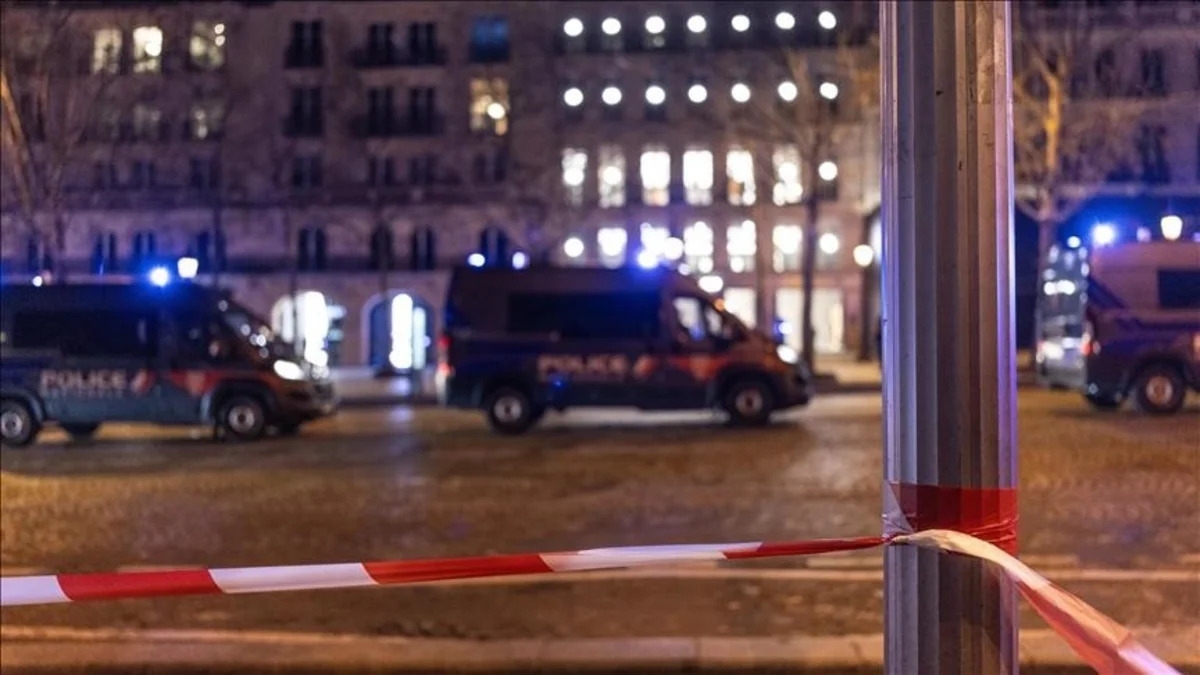 Французская полиция задержала мужчину по делу о попытке атаки у офиса Bank of America в Париже