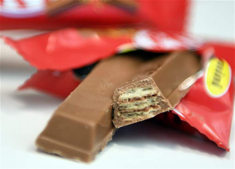 В Европе угнали грузовик с 12 тоннами шоколадных батончиков