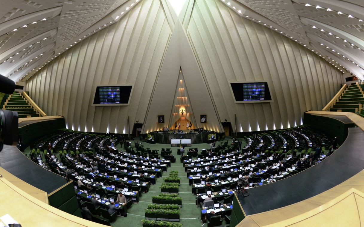 Депутат Боруджерди: иранский парламент обсуждает отказ от членства в ДНЯО