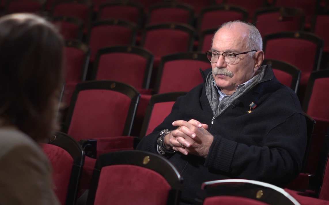 Михалков рассказал о сомнениях Путина и условиях Ефремову для возвращения на сцену