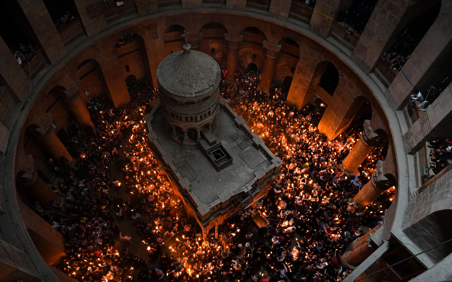 Церемония схождения Благодатного огня пройдет в Израиле в ограниченном формате