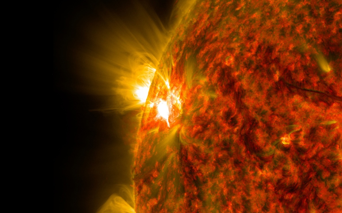 На Солнце зафиксирована очень мощная вспышка