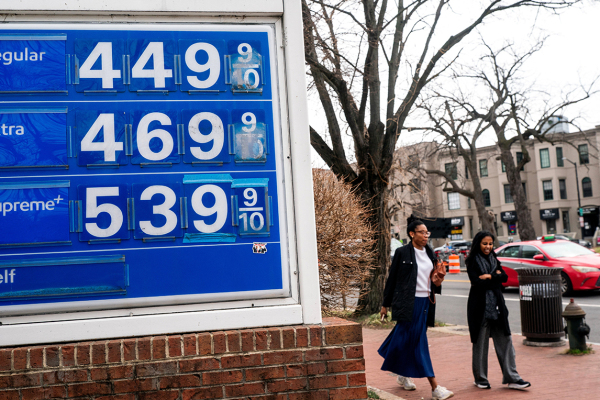 Цена на бензин растет как на дрожжах