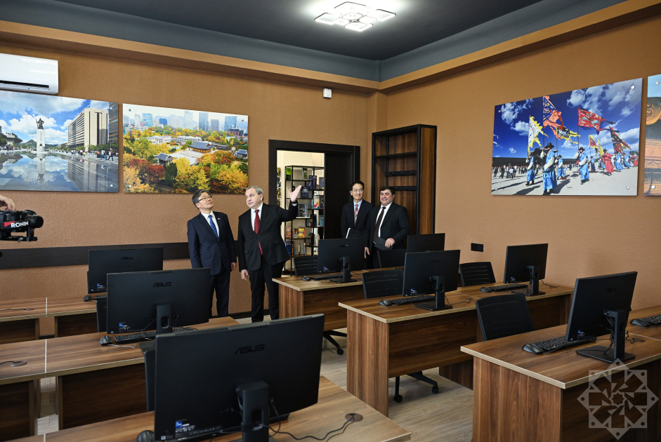 В БГУ открылся Азербайджано-корейский центр компьютерных наук