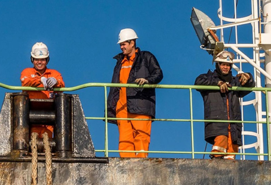 В Ормузском проливе сложилась &laquo;беспрецедентная ситуация&raquo; для моряков