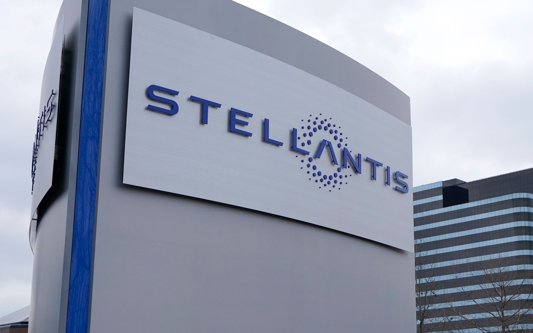 Крупный отзыв автомобилей в Германии: Stellantis устраняет риск возгорания