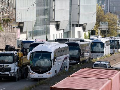 Профсоюзы против правительства
