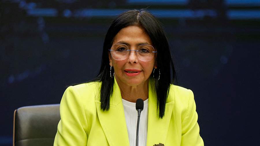 
Минфин США снял санкции с временного президента Венесуэлы Делси Родригес