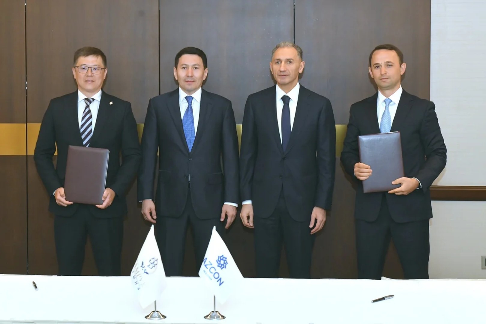 
Азербайджан и Казахстан создают СП для дноуглубительных работ в портах двух стран