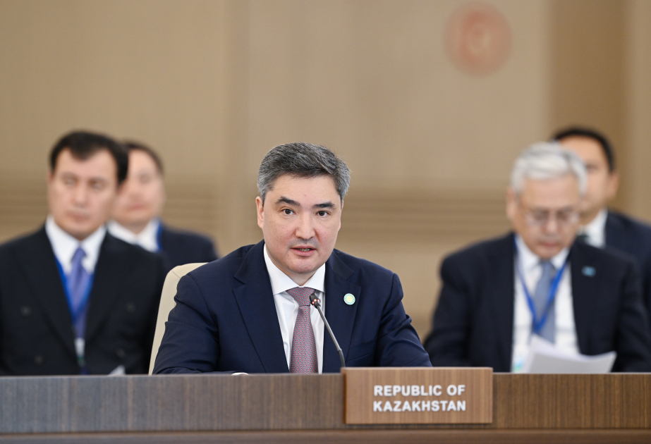 
Казахстан планирует подписать с Азербайджаном межправительственное соглашение по Среднему коридору