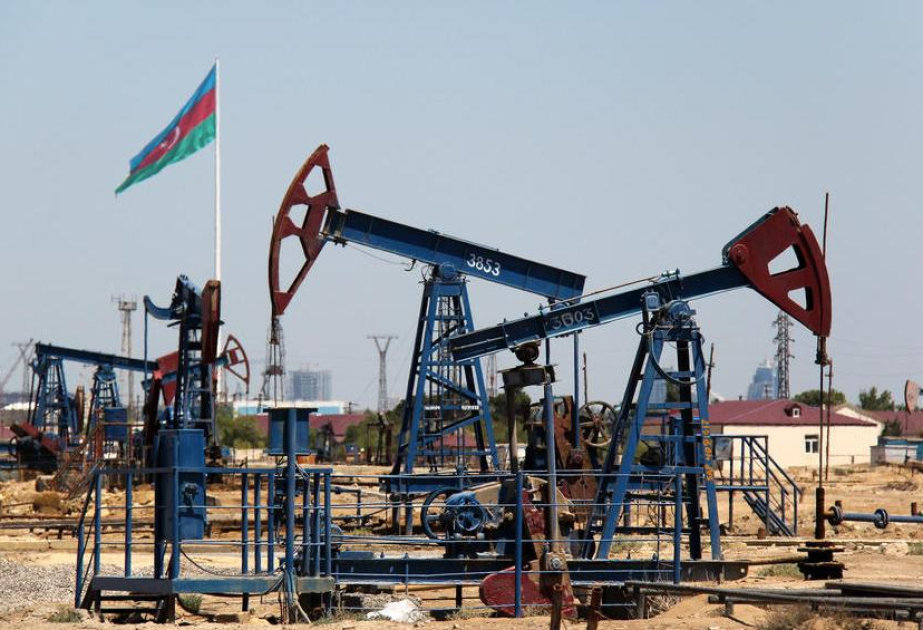 
Азербайджанская нефть торгуется по цене выше 141 доллара