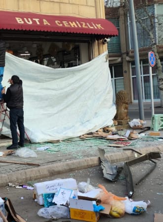 Утренний полет &laquo;Лады&raquo; завершился в витрине магазина