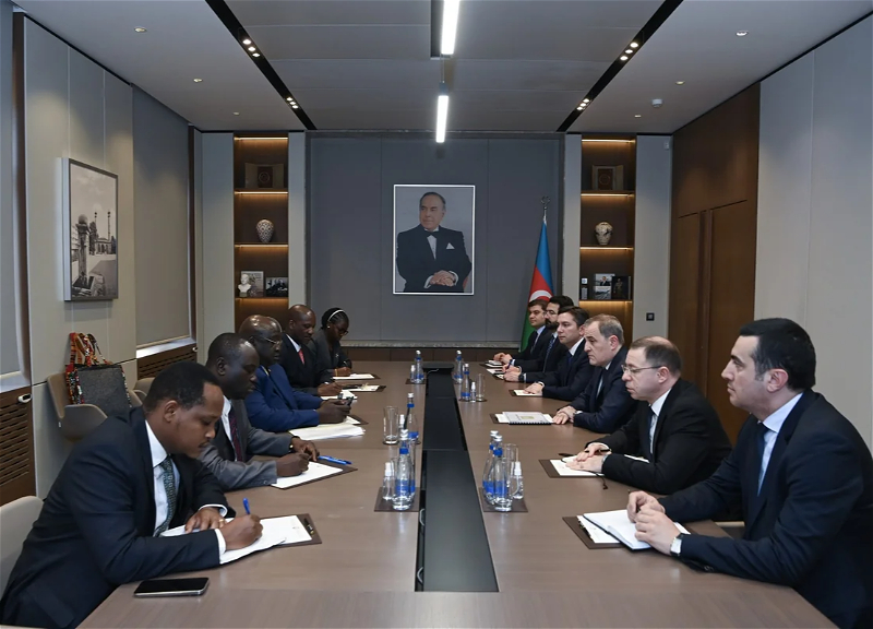 Азербайджан и Уганда обсудили расширение сотрудничества в ключевых сферах