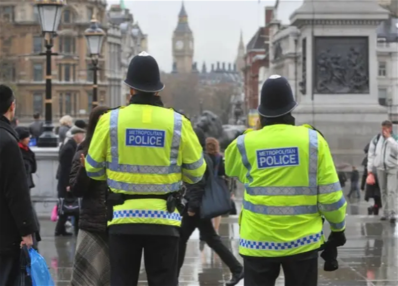 Полицейские забыли сумку с оружием возле дома мэра Лондона