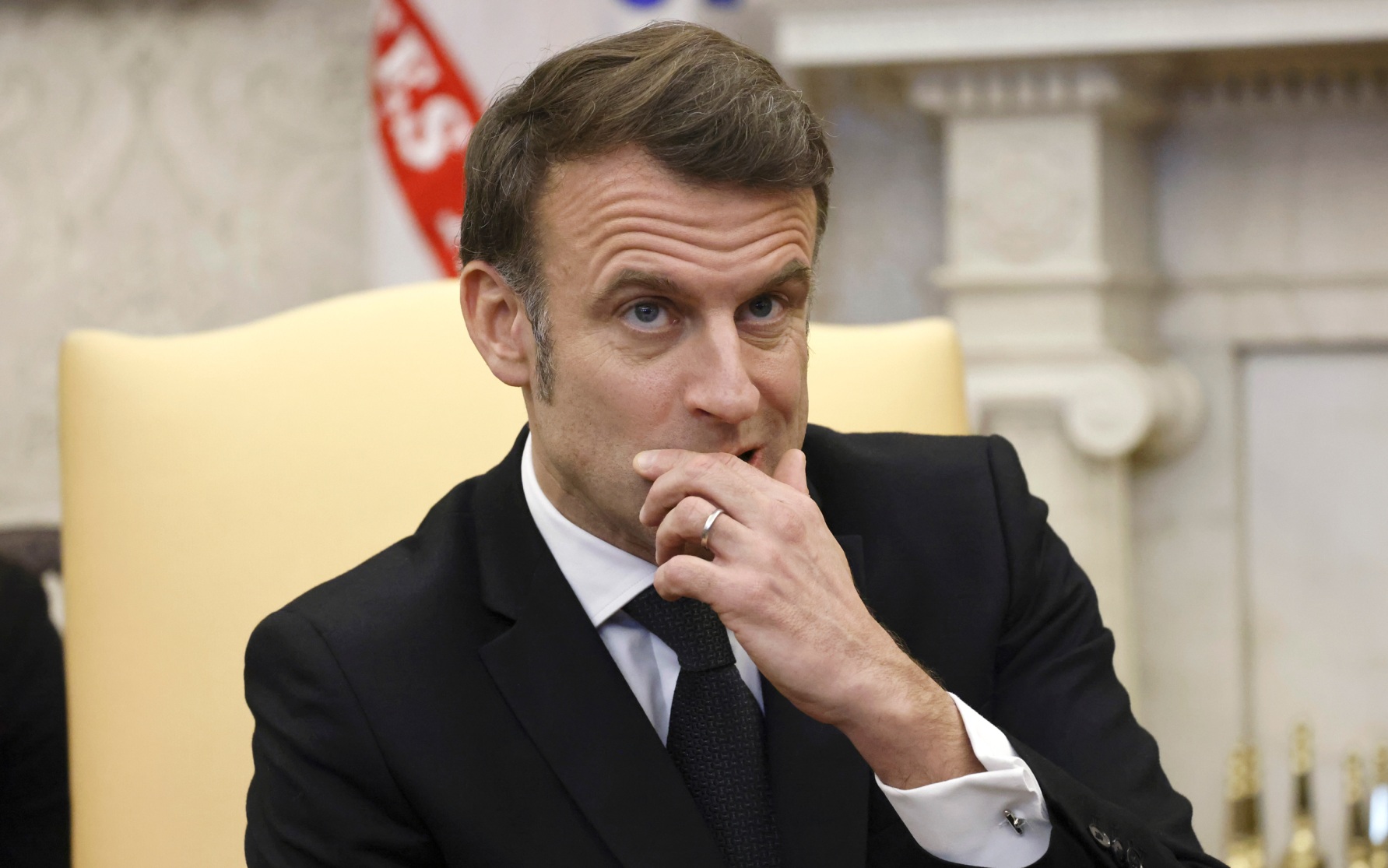 Макрона уличили в ведении двойной игры из-за Ирана