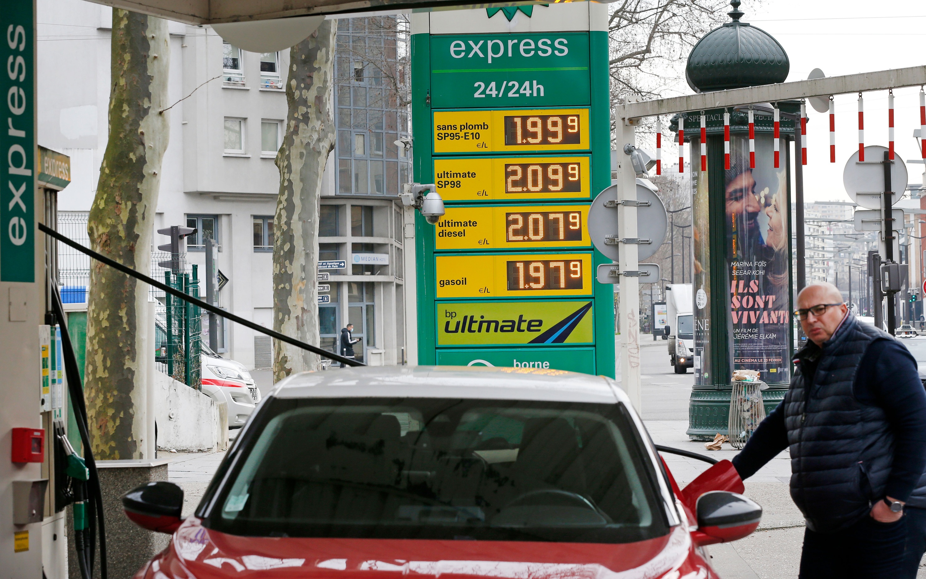 Итальянцы из-за нехватки топлива выезжают в Сан-Марино