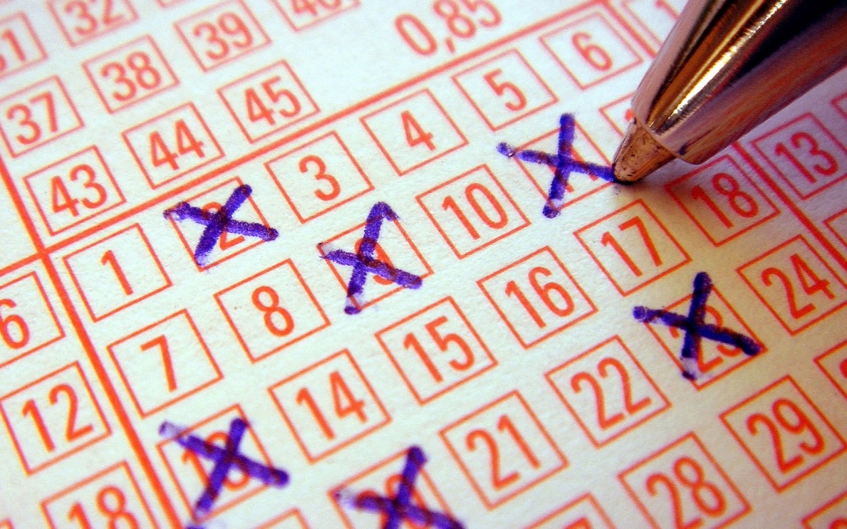 В Британии выигравший в лотерею 1,4 млрд рублей не пришел за призом