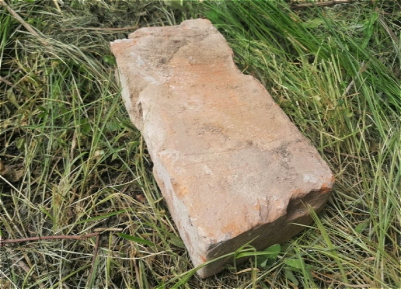 В Гёйгёле на мужчину упал камень возле ресторана, где проходила свадьба его сына