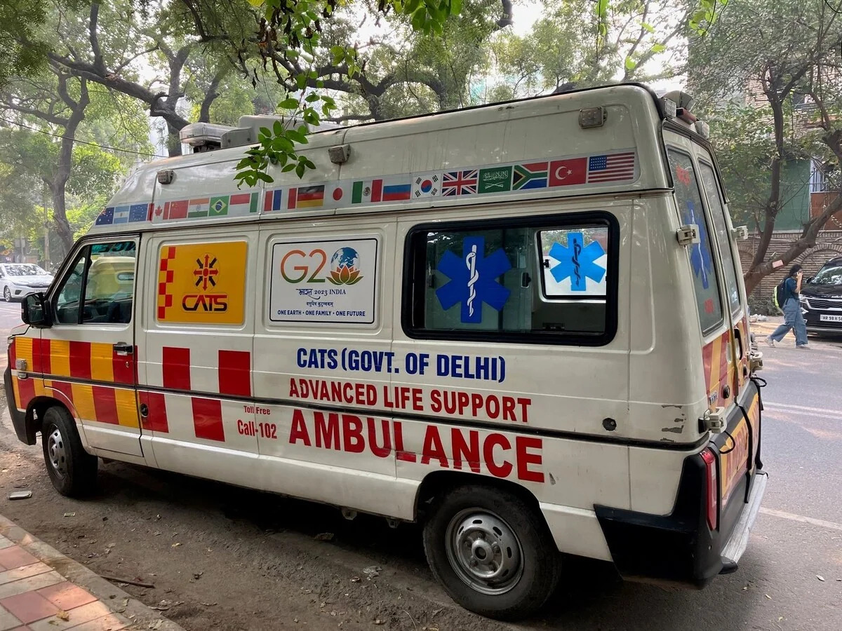 В Индии при ДТП с автобусом погибли четыре человека