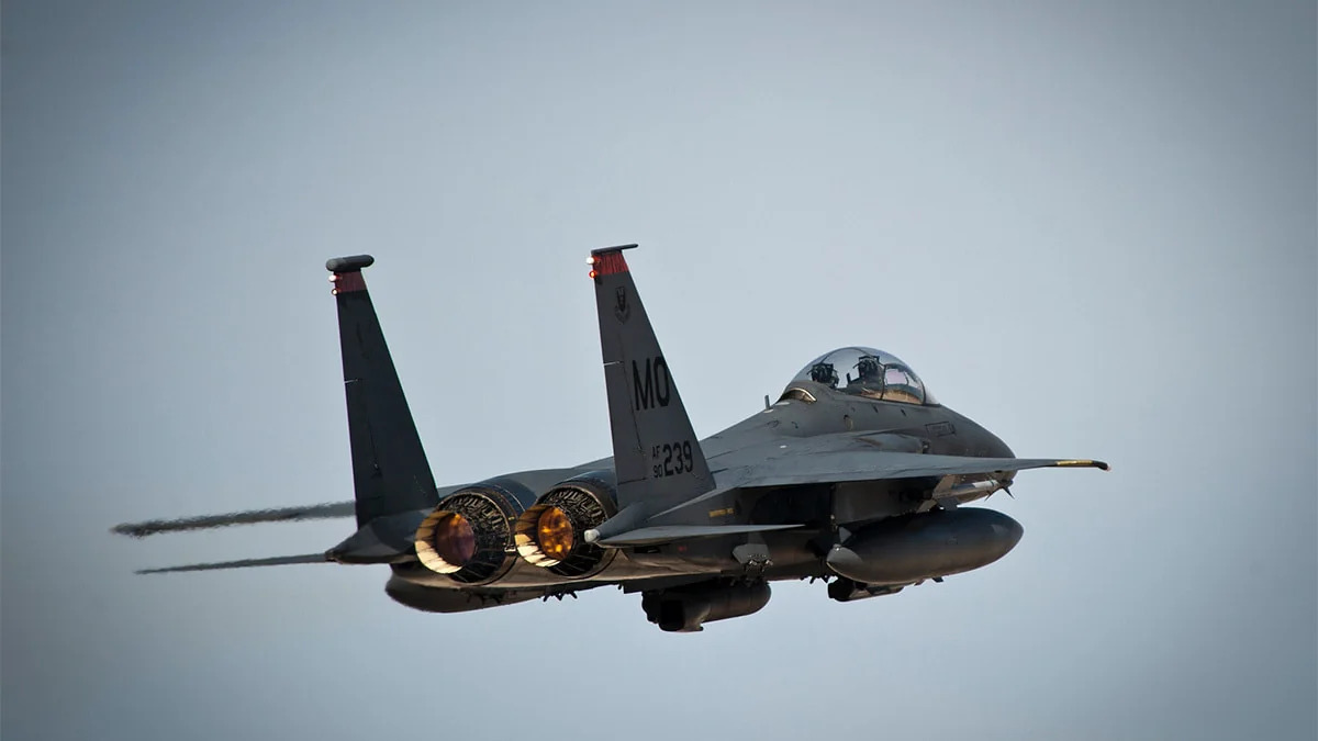 Axios: Спецназ США спас второго пилота сбитого в Иране F-15