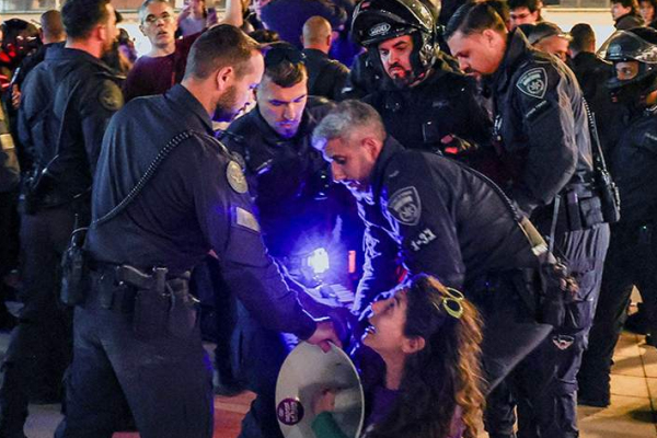 Израильтяне вышли на антивоенный митинг: есть задержанные