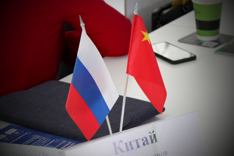 Посол в Москве: безвизовый режим между РФ и КНР желательно продлить навсегда