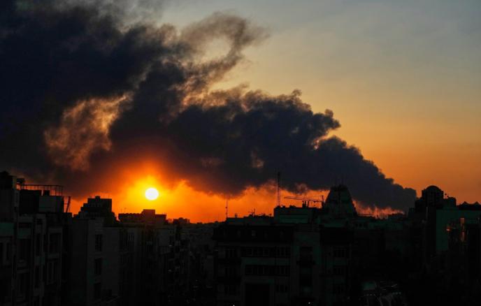 В Иране заявили, что весь Ближний Восток "сгорит дотла" из-за действий США