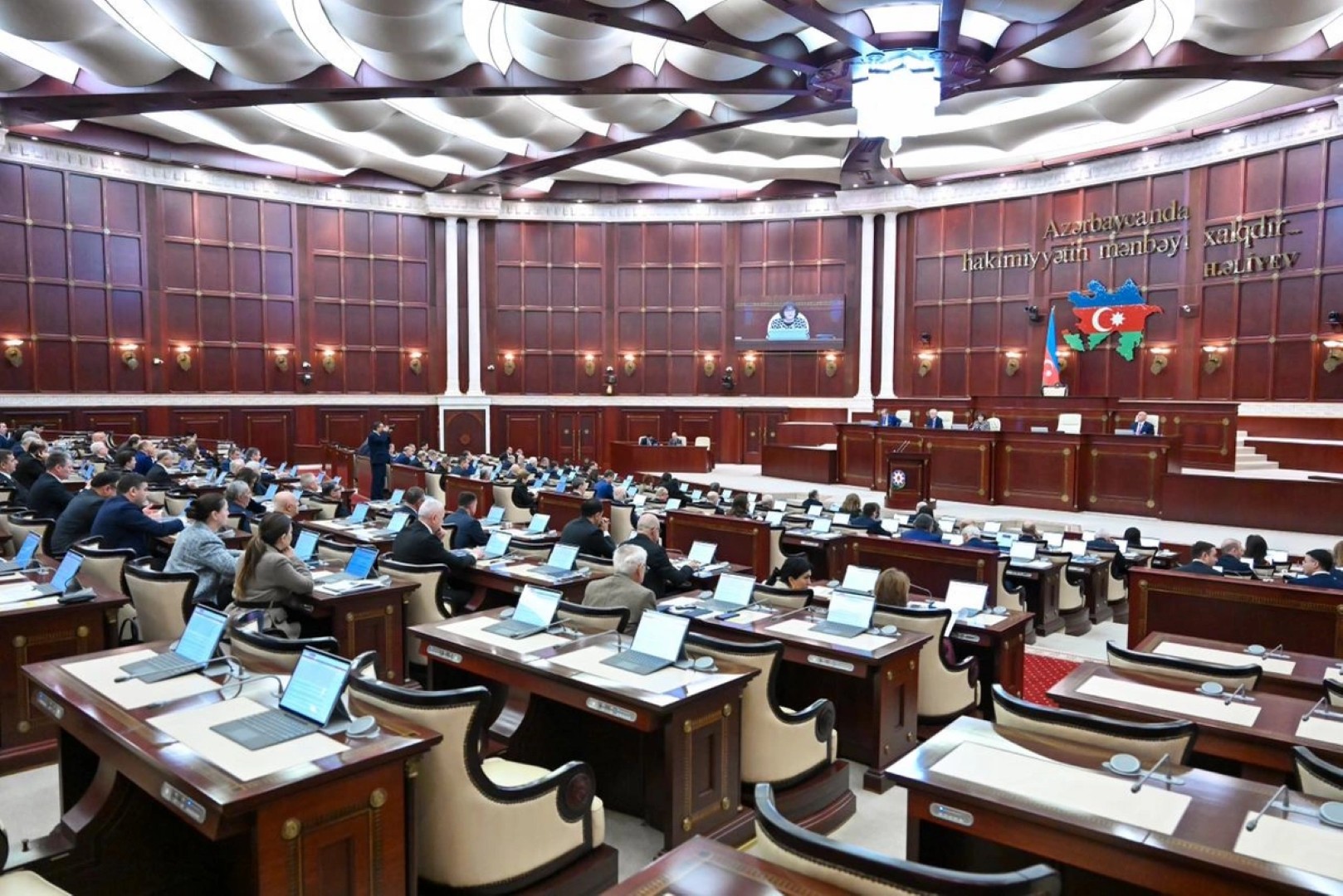 
Милли Меджлис проведет очередное заседание 10 апреля