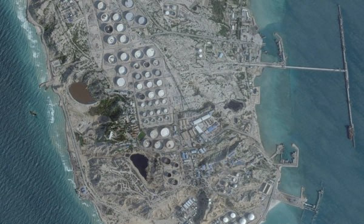 Коалиция атаковала остров Харк 