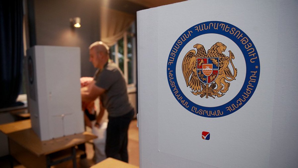 За кого готовы проголосовать армяне?