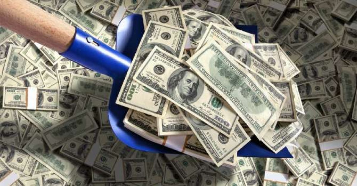 Россия гребет деньги лопатой
