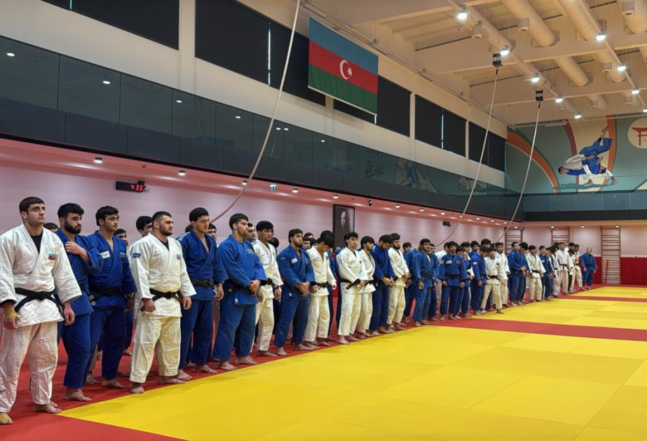 Азербайджанские дзюдоисты продолжают подготовку к чемпионату Европы