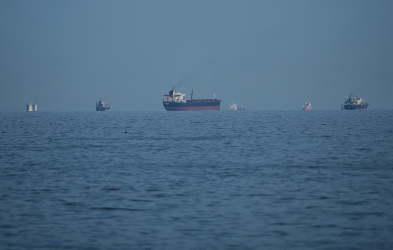 Иран будет пропускать через Ормузский пролив не более 15 судов в день