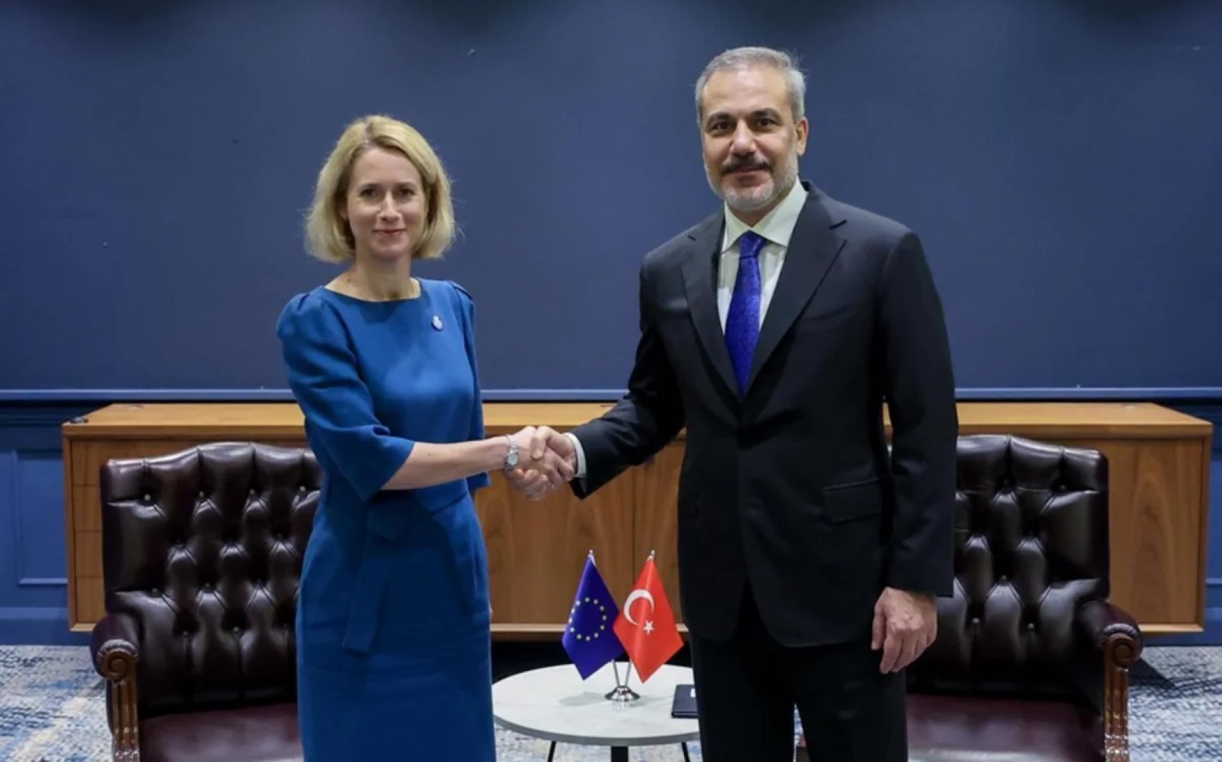 
Фидан и Каллас обсудили прекращение огня между США и Ираном