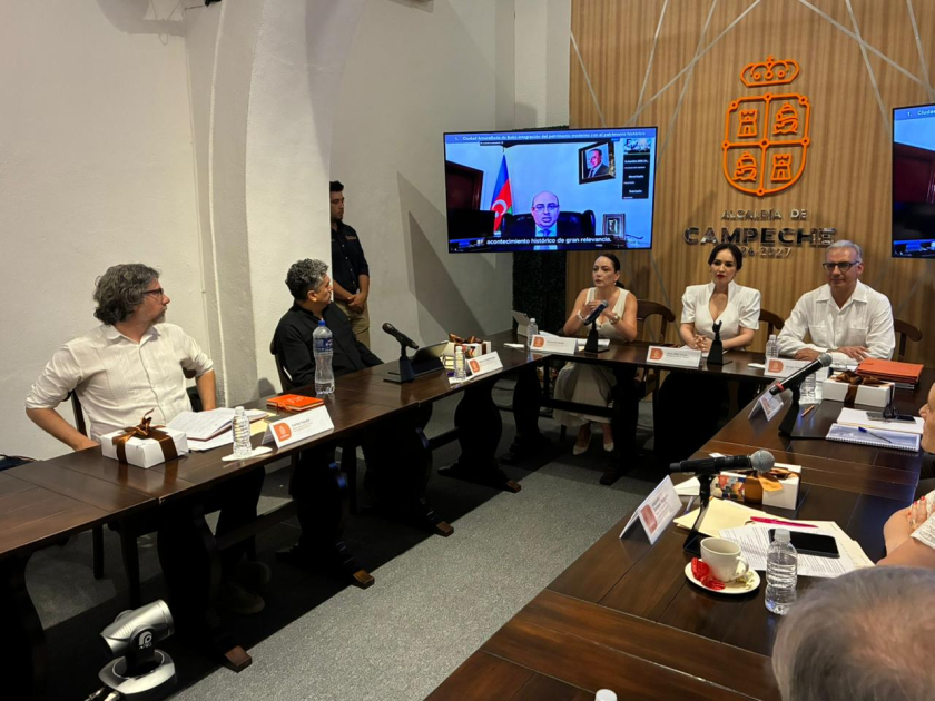 В Мексике презентованы историческое наследие и современный опыт градостроительства Баку