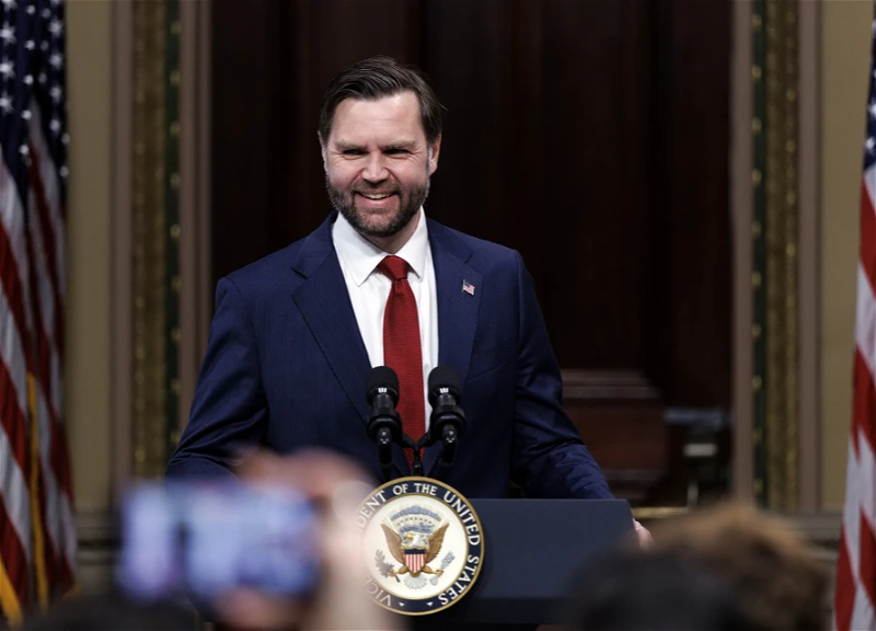 Вэнс прибыл в отель Serena, где запланированы переговоры США и Ирана