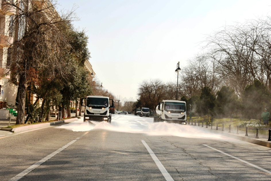 Сегодня в столице вымыты 550 улиц