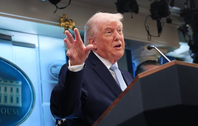 Трамп пригрозил Ирану военно-морской блокадой