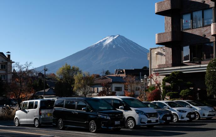 В Японии призвали водителей автомобилей экономить топливо