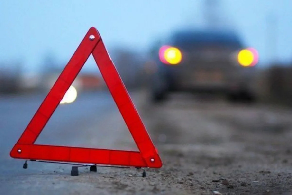 В Сальяне опрокинулся автомобиль, погибла пассажирка