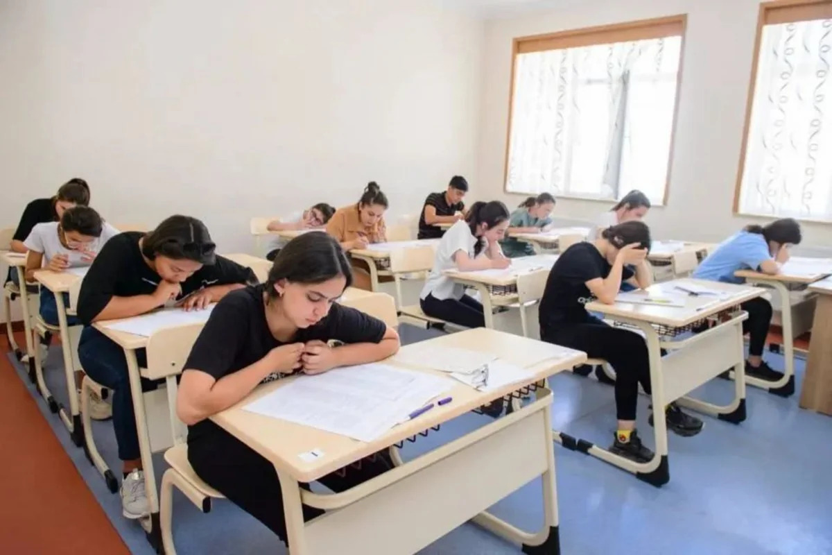 В Азербайджане прошел выпускной экзамен для 52 687 учащихся