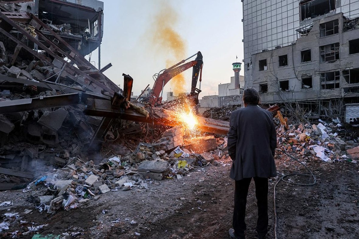 При ударах США и Израиля по Ирану погибли более 3,3 тыс. человек